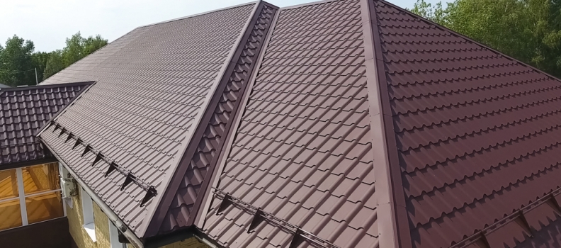 Metal Roofing Vs. Asphalt Shingles