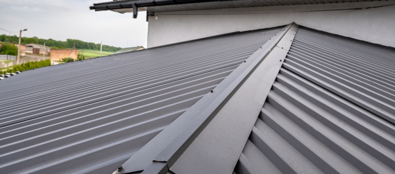 Metal Roof vs Shingles