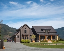 Why the Summer Is the Best Time to Custom Build Your Dream Home